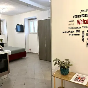 Maison Latina Rome